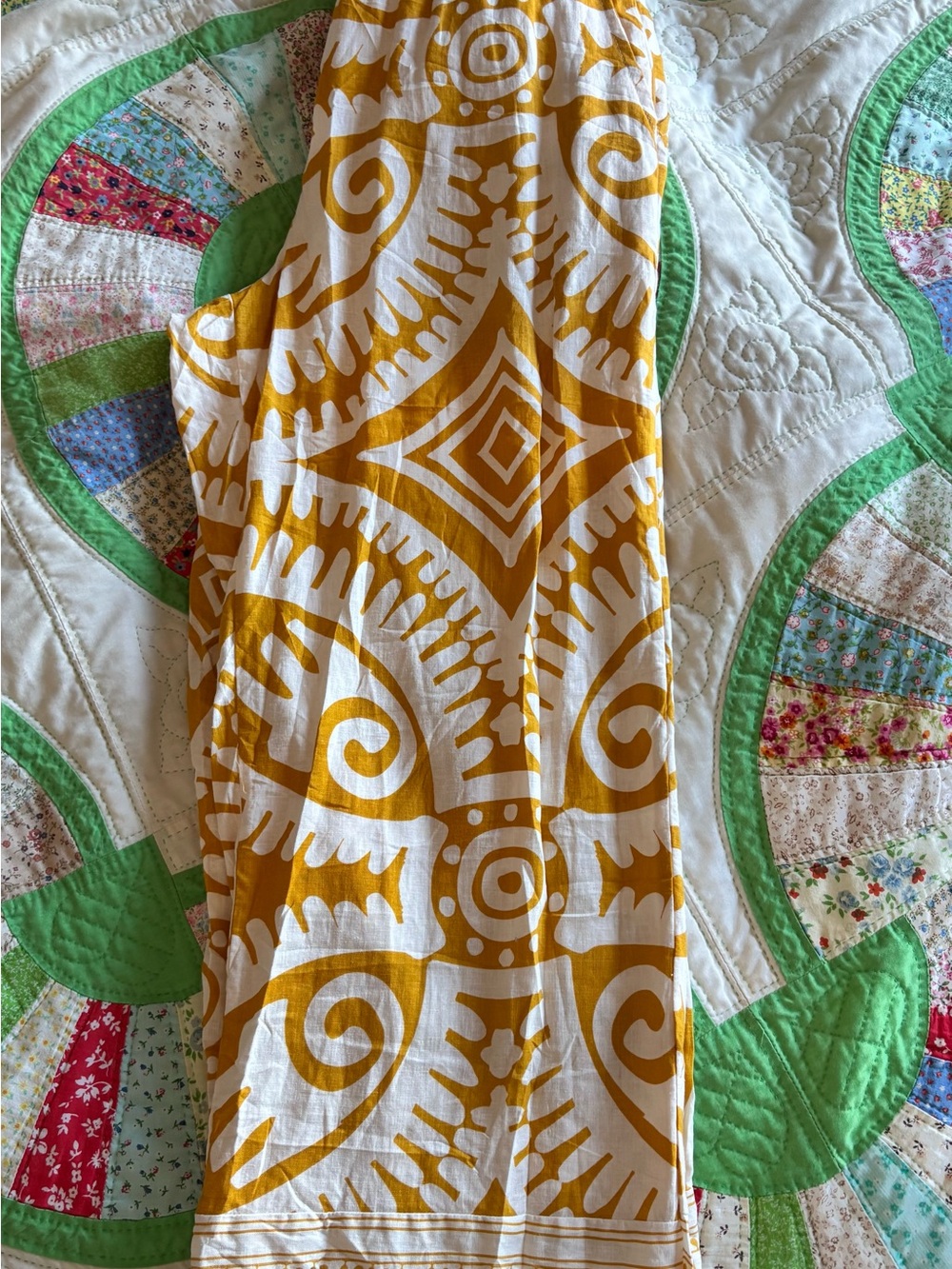 Haute Hippie Women’s Mustard and White Graphic Elastic-Waist Pants - Picture 8 of 8